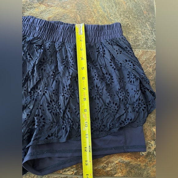 Aerie blue flower eyelet nylon running shorts. Size large - Picture 13 of 14